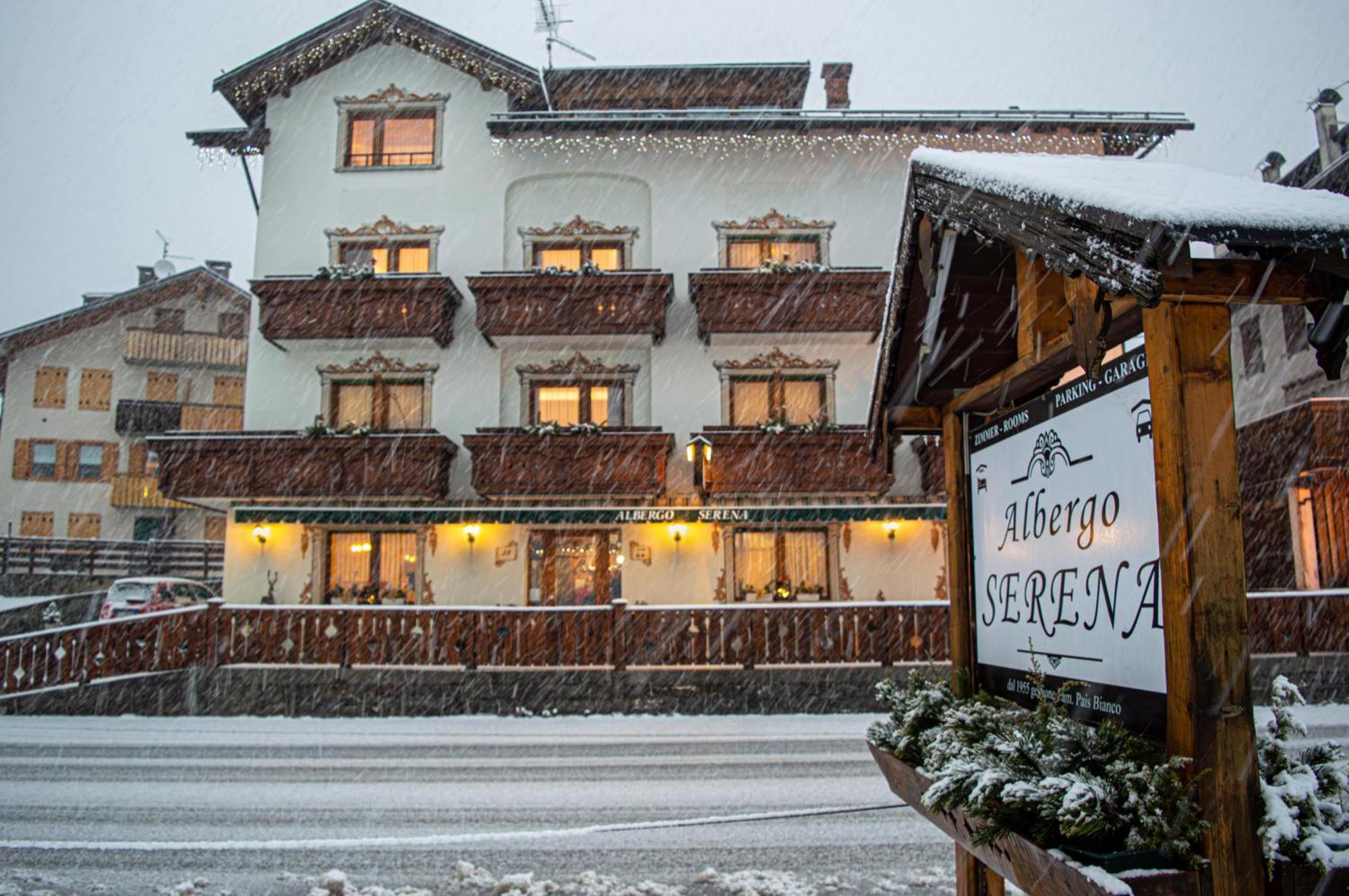 Hotel Serena - Tre Cime Views Auronzo di Cadore Exteriör bild