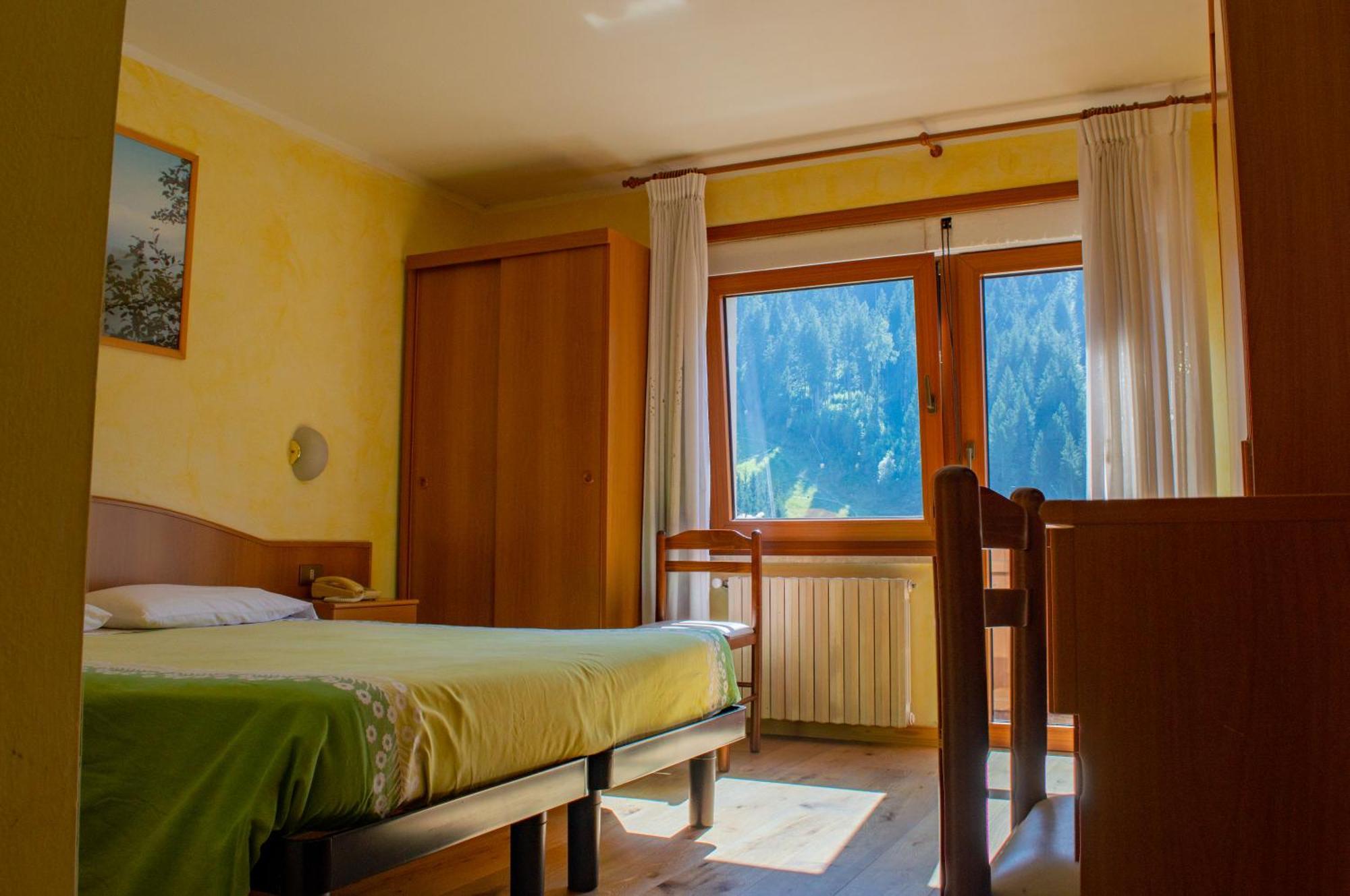 Hotel Serena - Tre Cime Views Auronzo di Cadore Exteriör bild