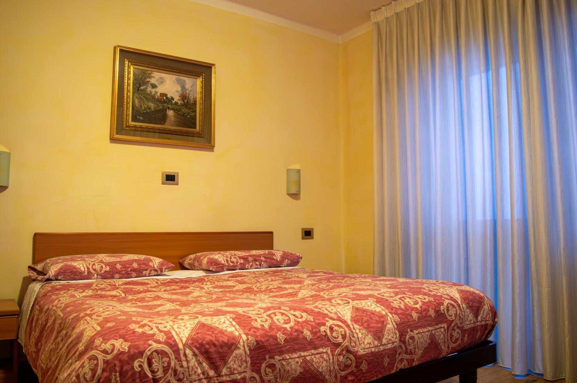 Hotel Serena - Tre Cime Views Auronzo di Cadore Rum bild