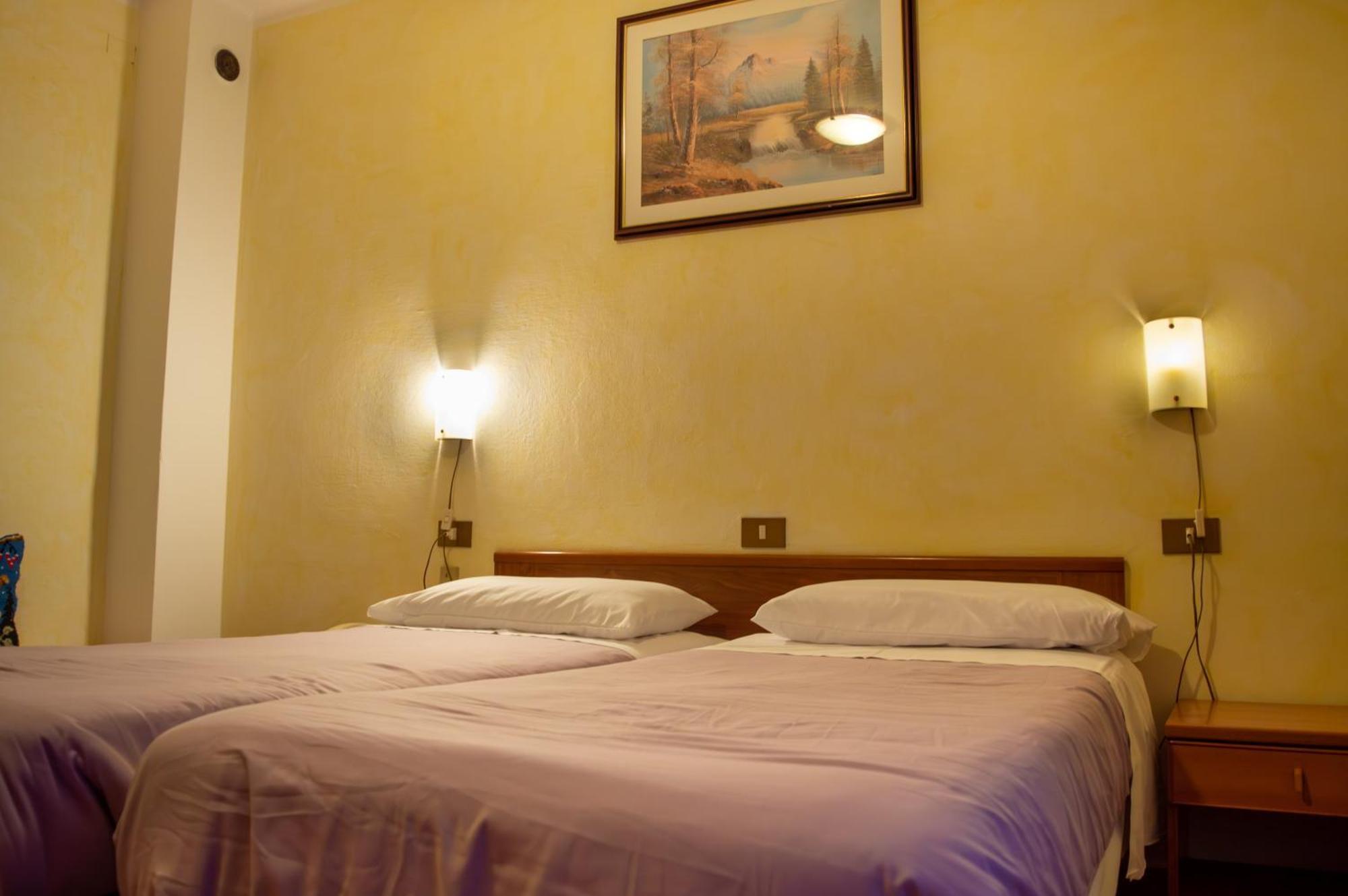 Hotel Serena - Tre Cime Views Auronzo di Cadore Rum bild