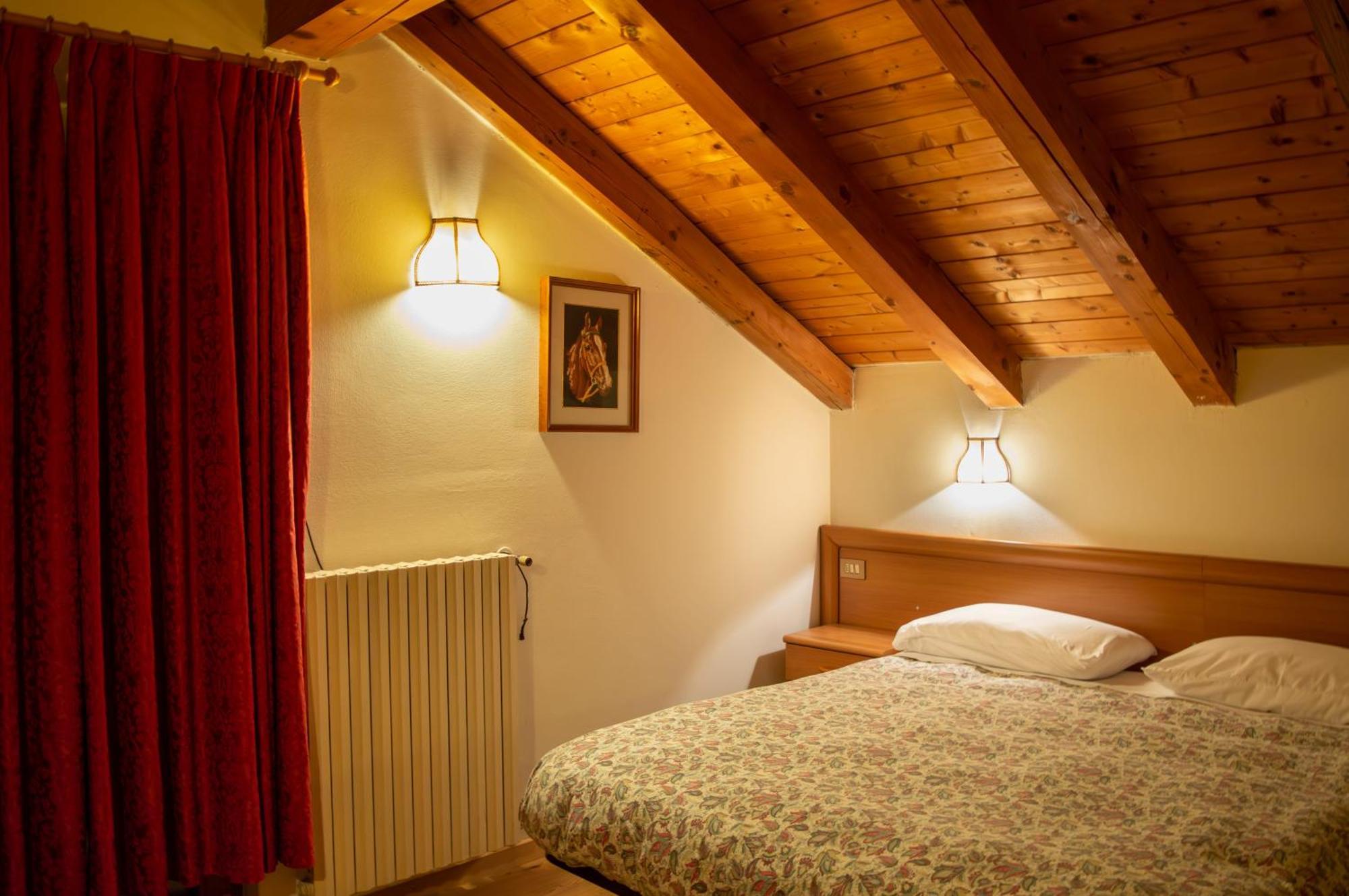 Hotel Serena - Tre Cime Views Auronzo di Cadore Rum bild