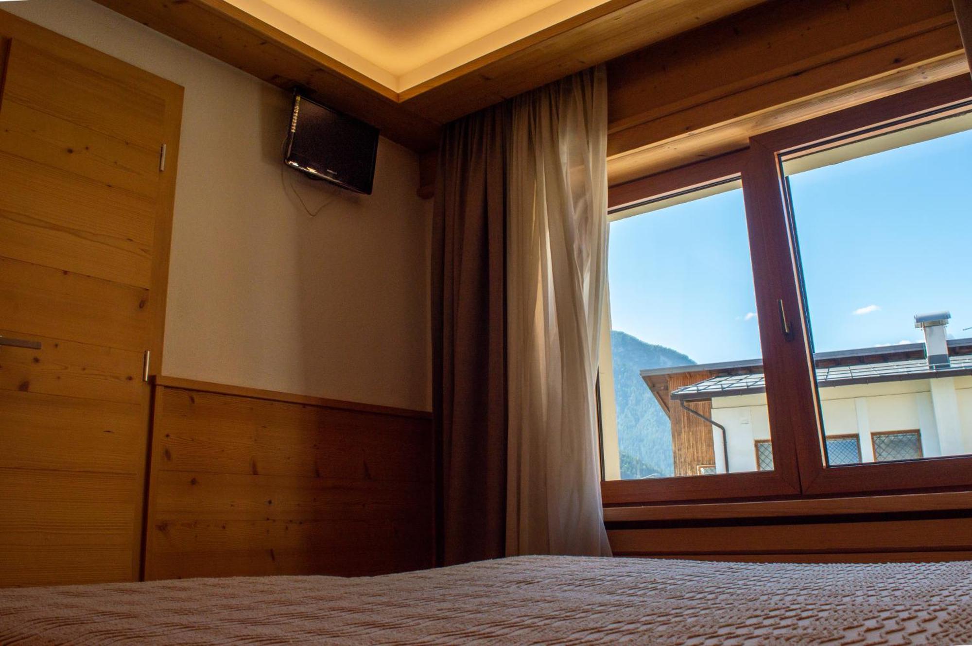 Hotel Serena - Tre Cime Views Auronzo di Cadore Exteriör bild