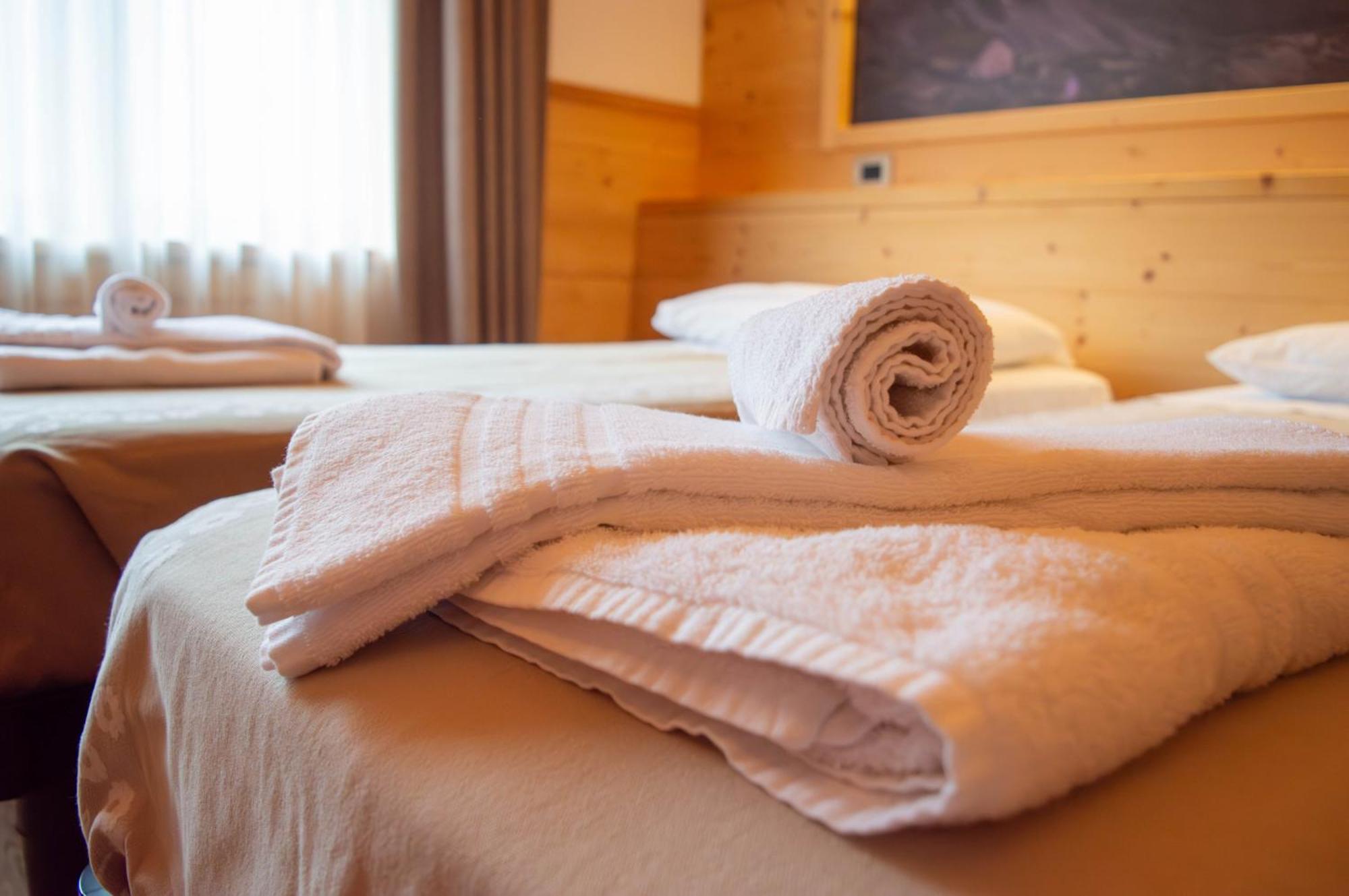 Hotel Serena - Tre Cime Views Auronzo di Cadore Rum bild